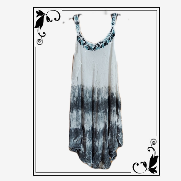 Shoreline Dresses & Skirts - Plus Size Ombre Dress Black/White